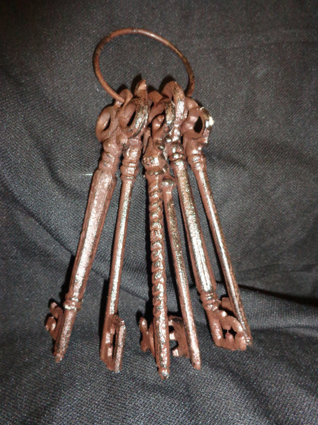 Vintage Cast Iron Pirate Key Set With Ring And Door Lock Antique Brown  Hanger For Old West Jailor Or Antique Wall Decor From Haolyhelen, $66.34