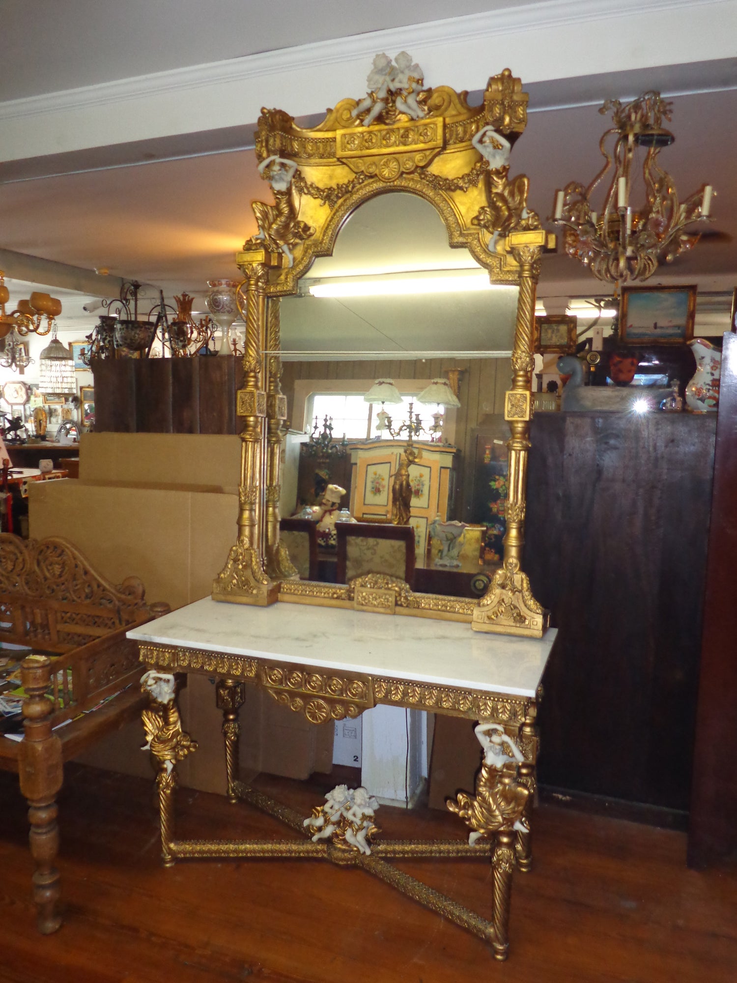 Gold Gilt Items | Opulent & Luxurious