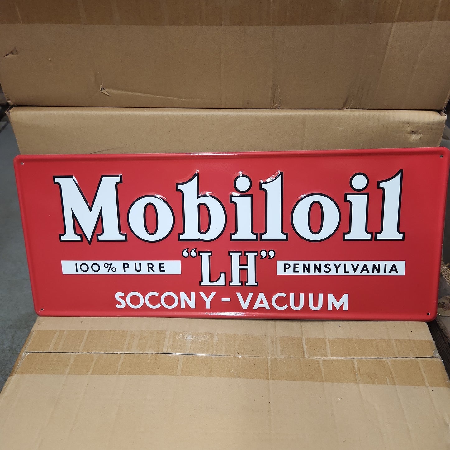 Mobiloil socony-vacuum automotive advertising sign