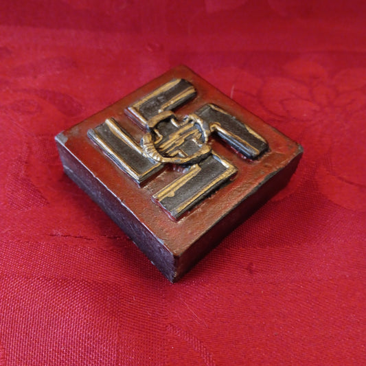 Lead WWII Natzi Swastika Symbol