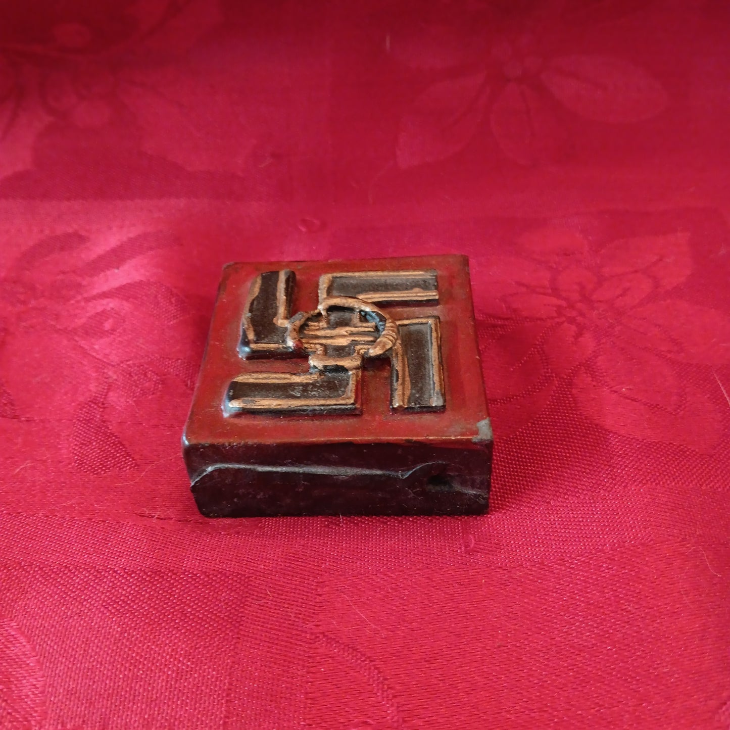 Lead WWII Natzi Swastika Symbol