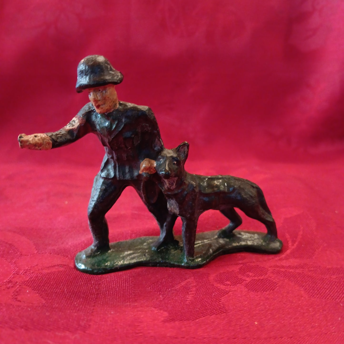 Lead WWII Natzi German Soldier & Dog