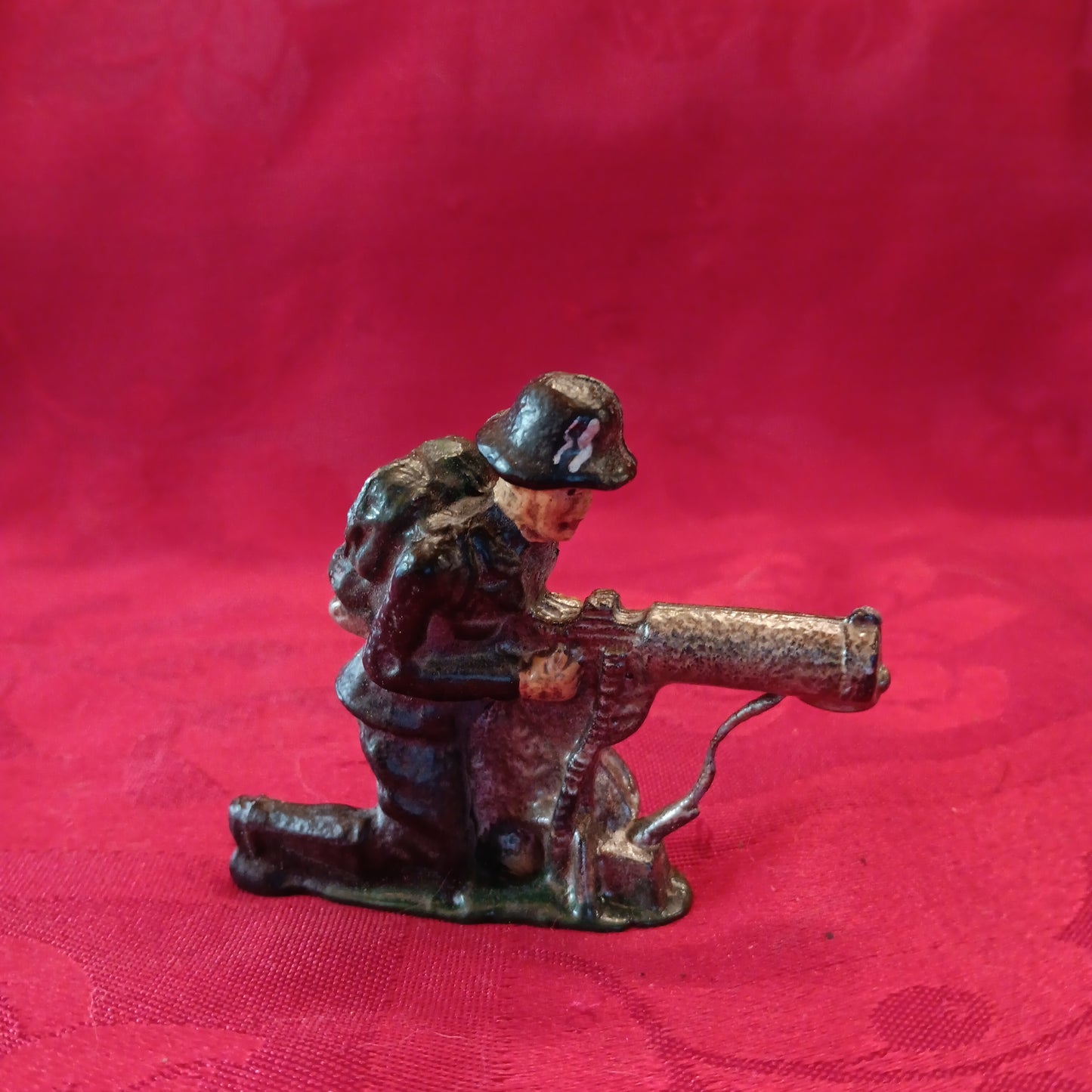 Lead WWII Natzi German Soldier with Gun