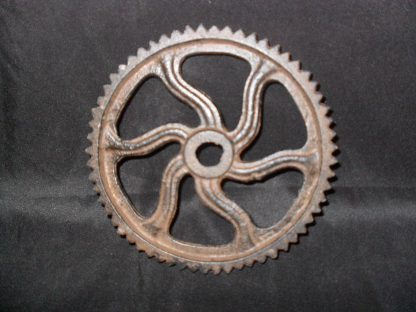 Cast Iron - Gears Twirl Shape