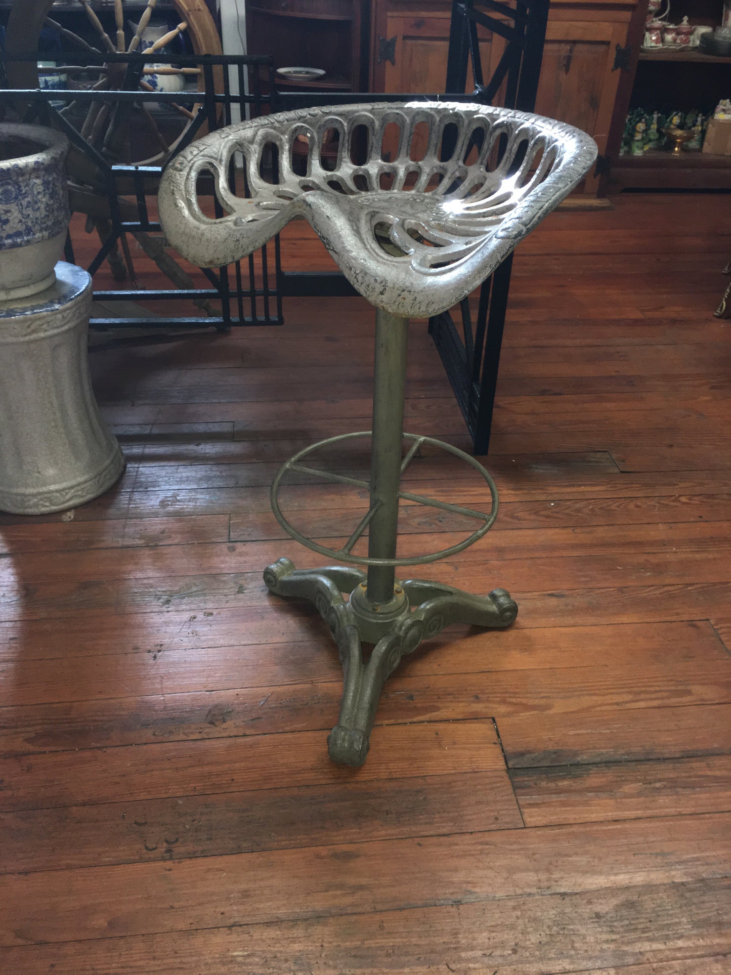 CAST IRON TRACTOR/ BARSTOOL