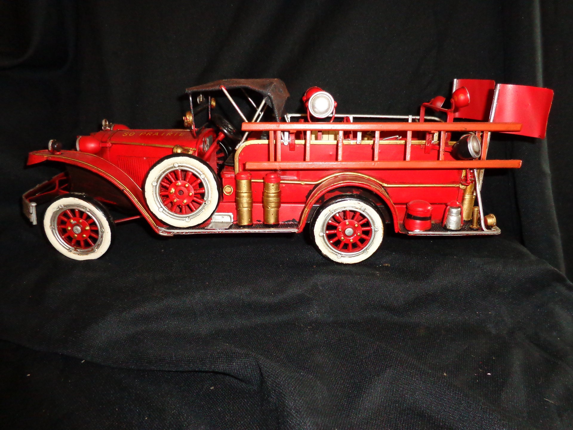 Vintage Toys - Fire Truck Patriotic US Flag 