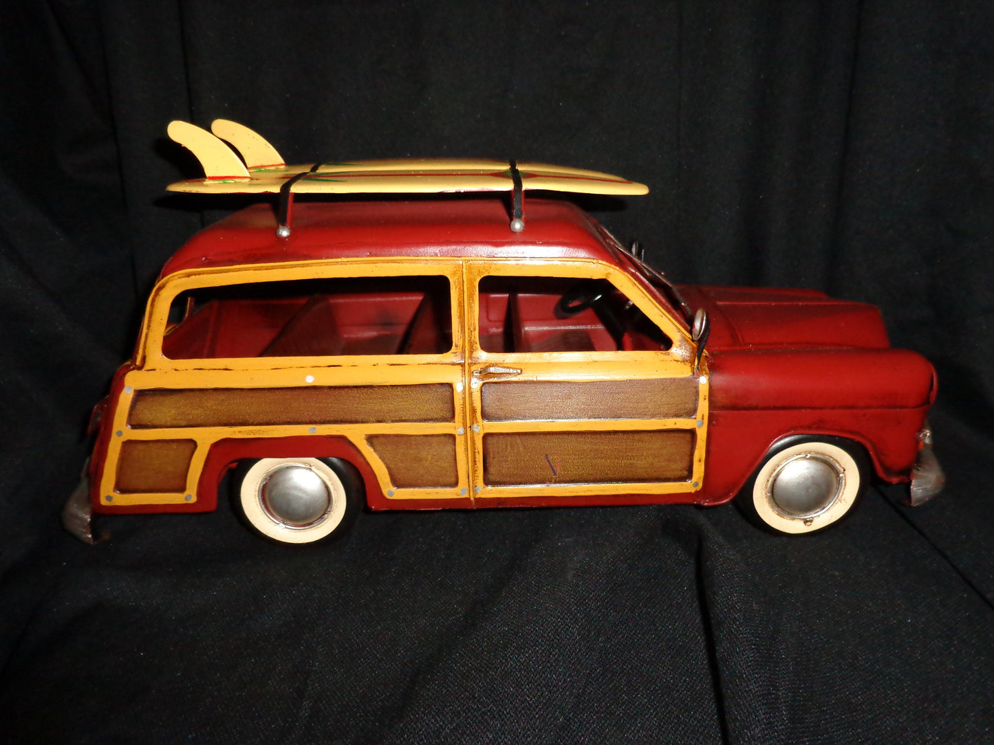 Vintage Toys - Ford Classic Woody Wagon Surfs Up 2 Surfboards