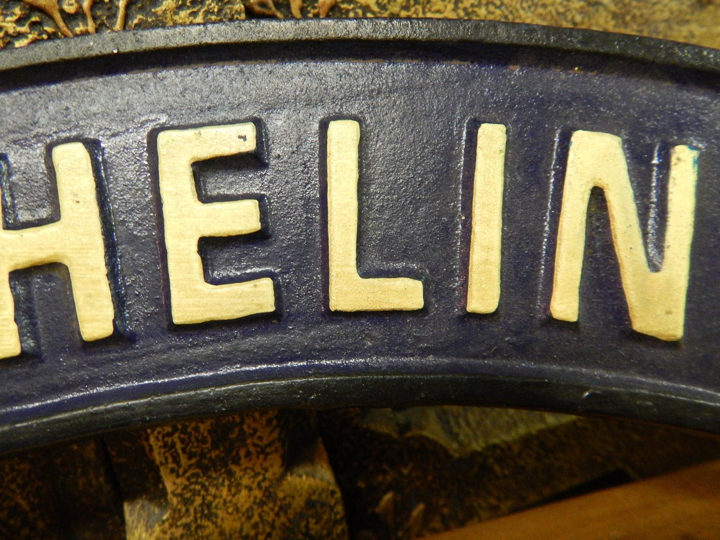 Cast Iron Sign - Curve "MICHELIN TIRE"