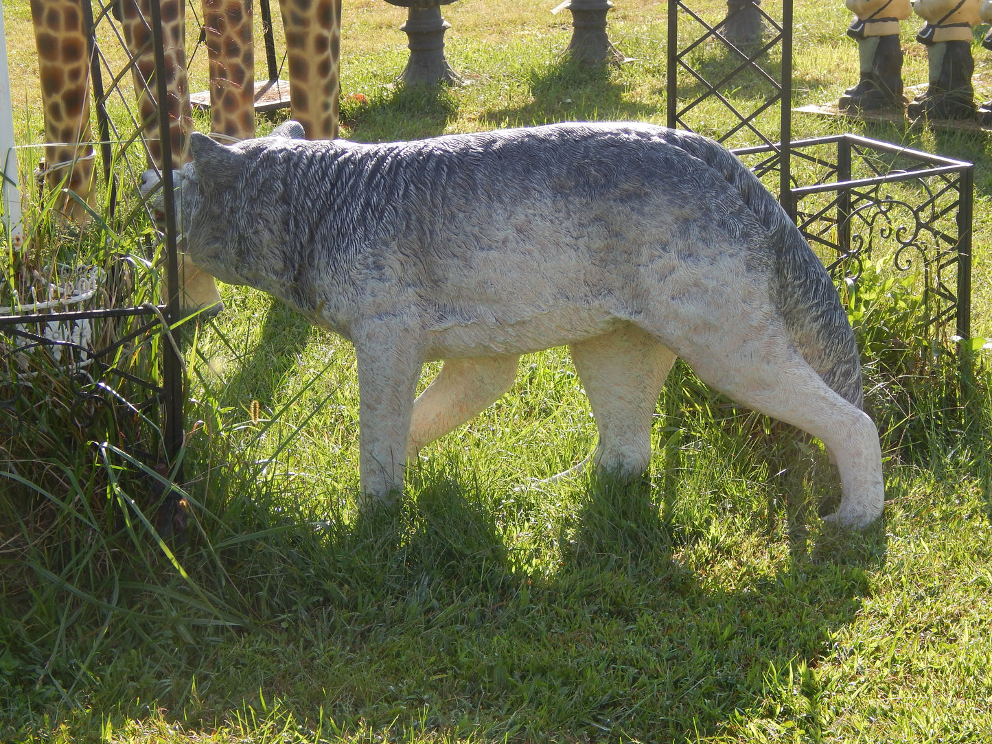 Statue - Life Size Wolves