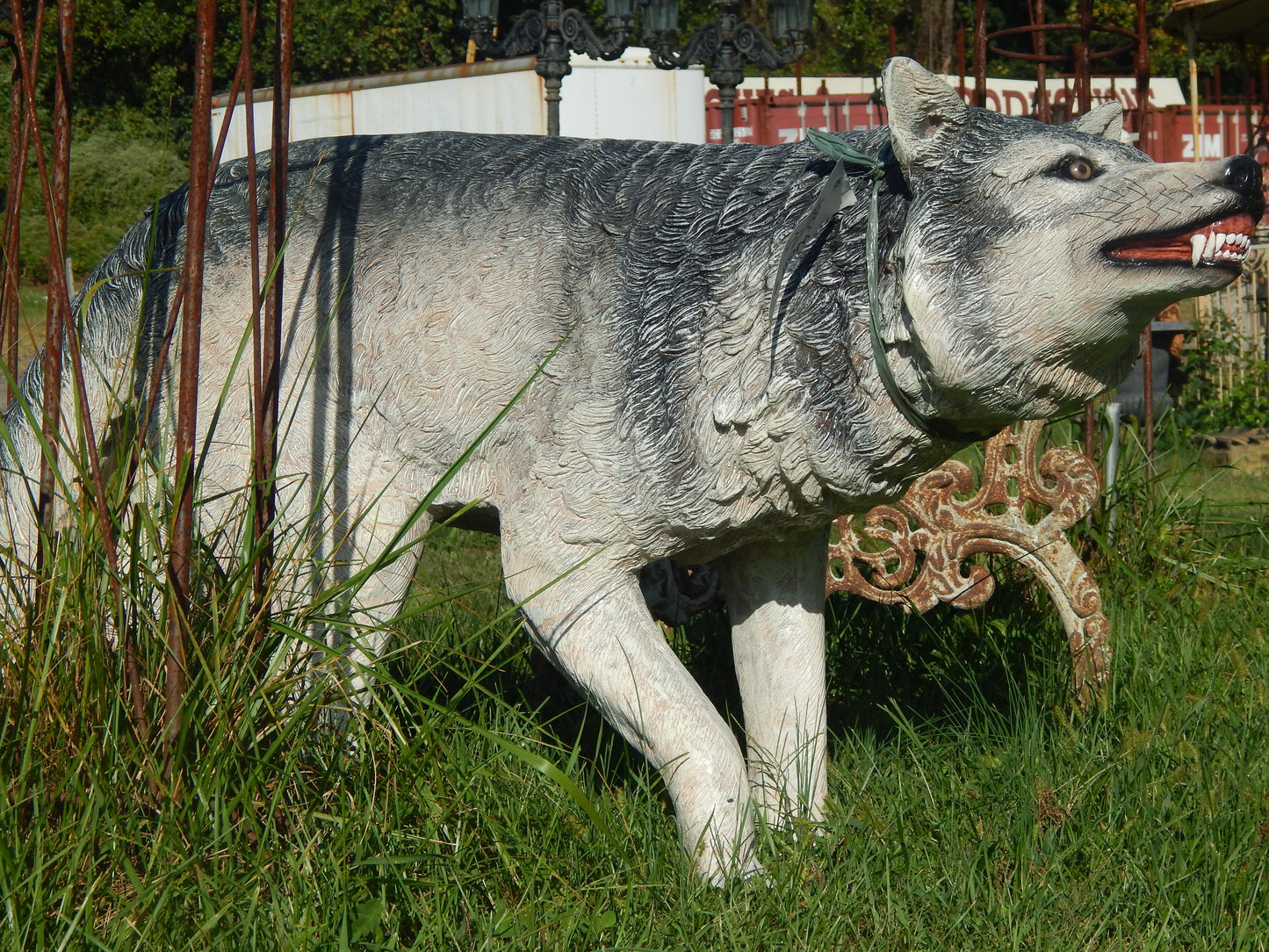 Statue - Life Size Wolves