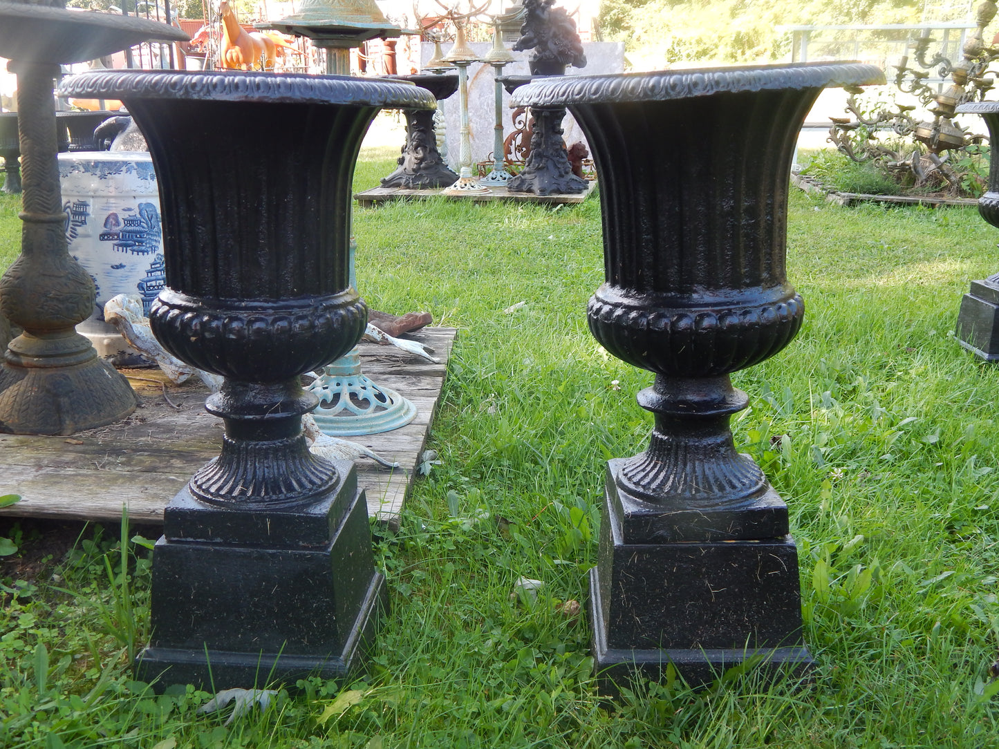 Urn Cast Iron - Pair 2 Piece Black Planter