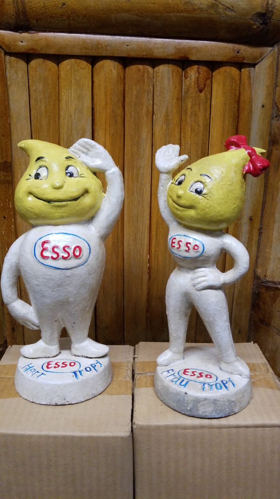 Cast Iron Figurine - Pair Couple Esso