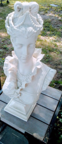 Fiberglass - Bust Victorian French Lady